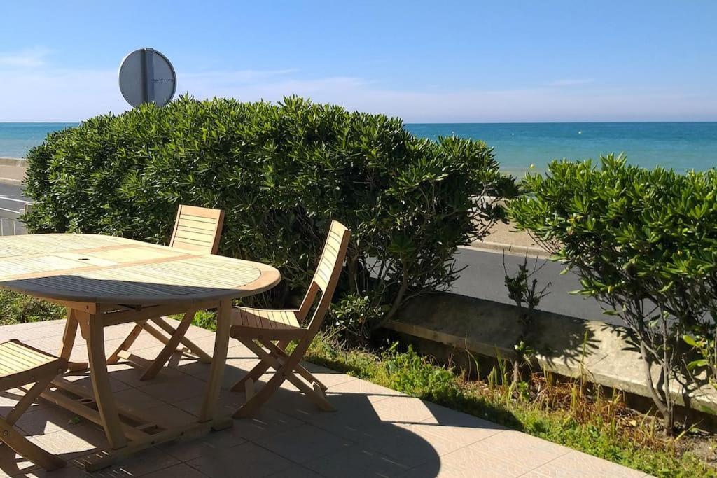 Vue Exceptionnelle En Front De Mer, 8 Personnes Ver-sur-Mer Exterior foto
